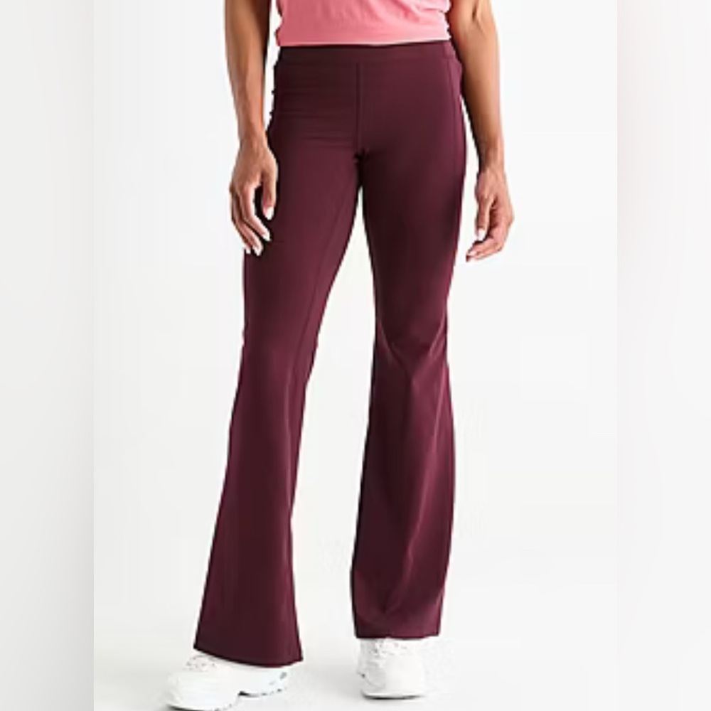 Xersion Burgundy Flare Women's Pants - Picture 1 of 11